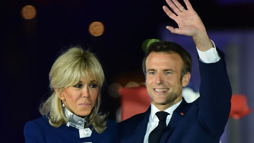 Kunjungan Brigitte Macron ke Indonesia: Gaya dan Kisah Cinta yang Menginspirasi