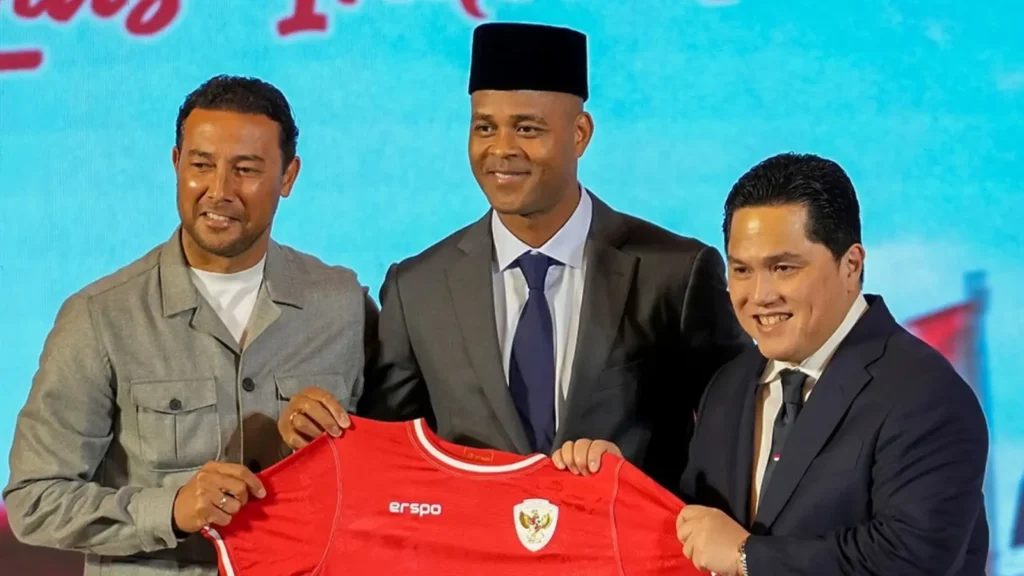 Denny Landzaat Tegaskan Komitmen untuk Timnas Indonesia