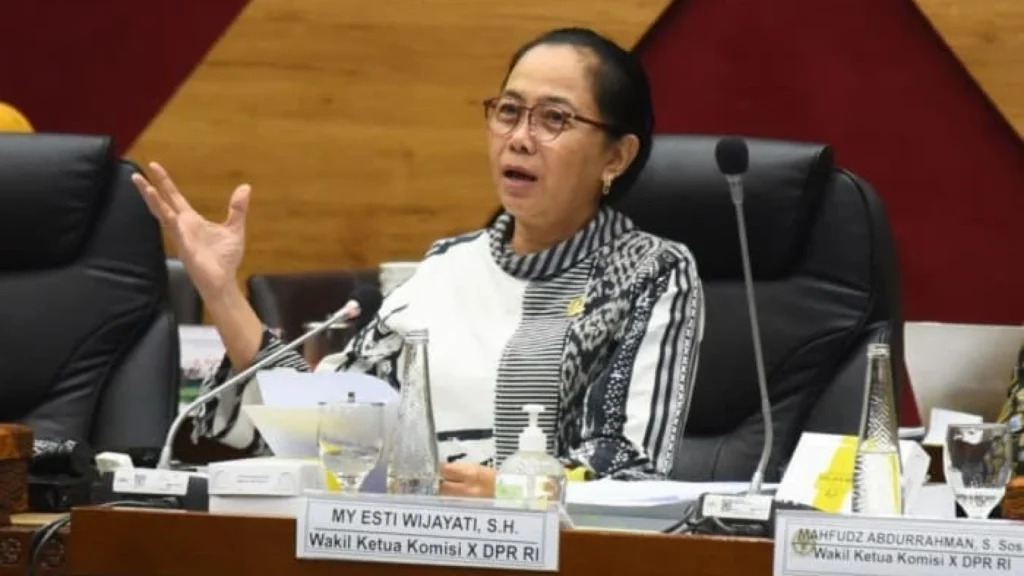Rapat Kerja DPR: Menangis untuk Sejarah Kekerasan Seksual 1998